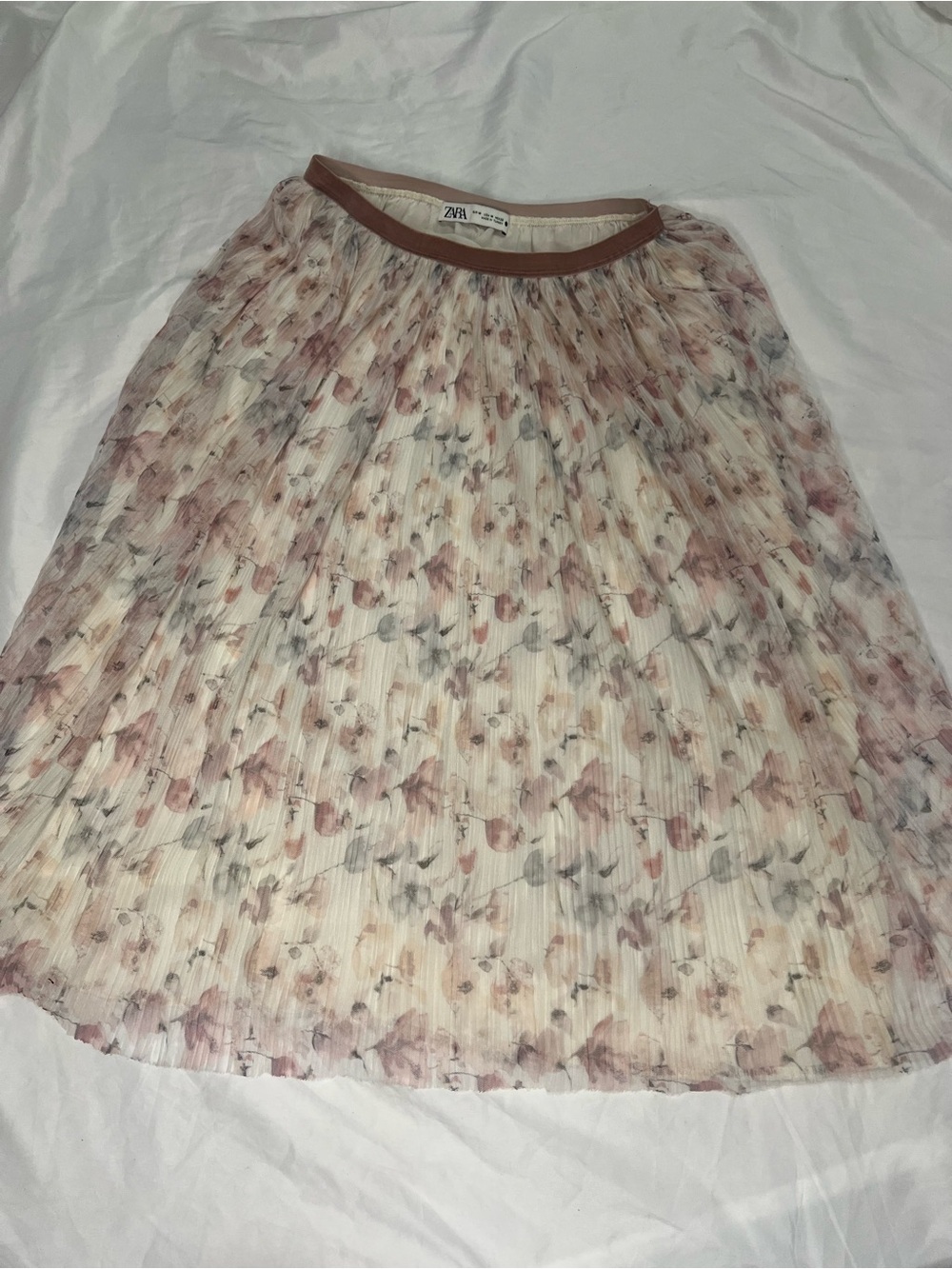 ZARA Floral Pleated Mesh Midi Skirt Pink Grey Medium